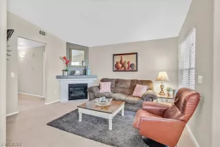 Photo #3: 2395474 Listing