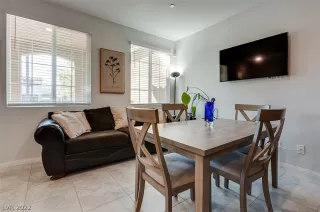 Photo #5: 2395488 Listing