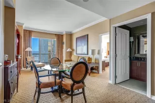 Photo #4: 2395504 Listing 