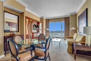 Photo #5: 2395504 Listing 