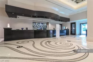 Photo #2: 2395519 Listing 