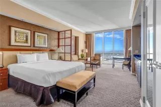 Photo #5: 2395519 Listing 