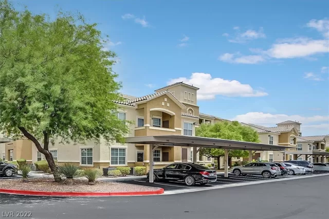 MLS: 2395522 Condo For Sale