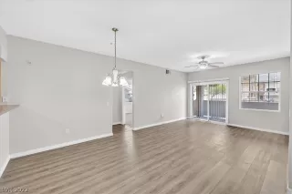 Photo #2: 2395522 Listing