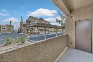 Photo #3: 2395522 Listing