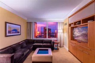 Photo #1: 2395523 Listing 