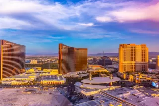 Photo #5: 2395523 Listing 