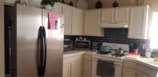 Photo #6: 2395537 Listing 