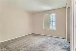 Photo #5: 2395540 Listing