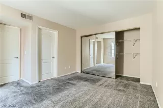 Photo #6: 2395540 Listing