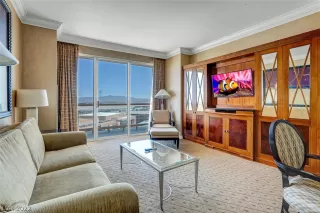 Photo #5: 2395547 Listing