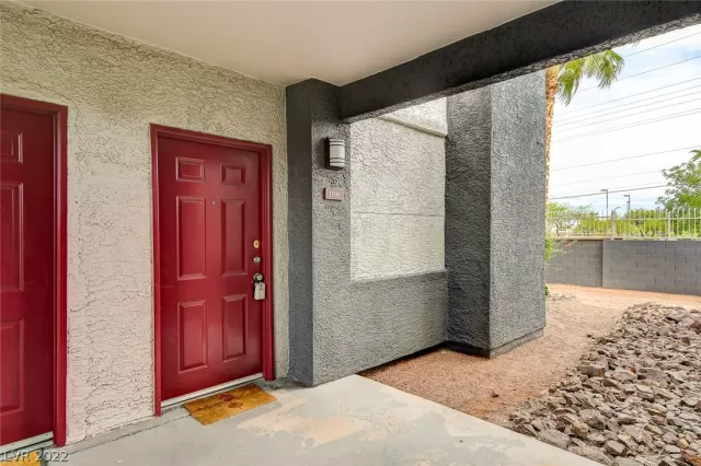 MLS: 2395576 Condo For Sale