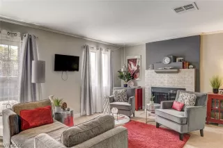 Photo #4: 2395576 Listing 