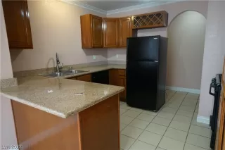 Photo #3: 2395577 Listing 