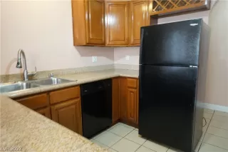 Photo #4: 2395577 Listing 