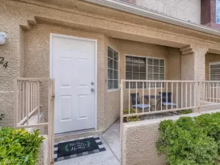 Photo #1: 2395590 Listing 