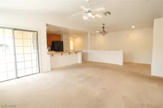 Photo #4: 2395609 Listing