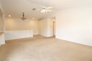 Photo #5: 2395609 Listing