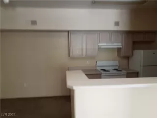 Photo #4: 2395619 Listing 