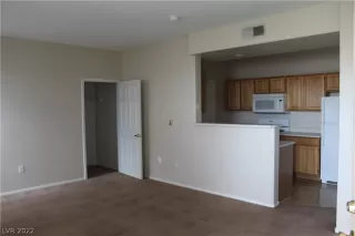 Photo #1: 2395625 Listing 