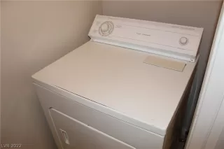 Photo #4: 2395625 Listing 