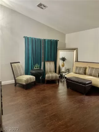 Photo #1: 2395639 Listing