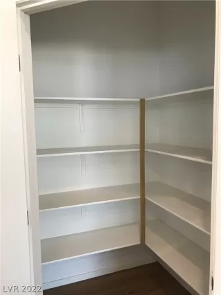 Photo #5: 2395652 Listing 