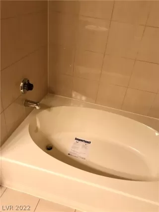 Photo #6: 2395659 Listing