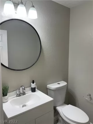 Photo #5: 2395689 Listing 