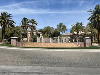 Photo #1: 2395692 Listing 