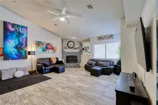 Photo #3: 2395694 Listing