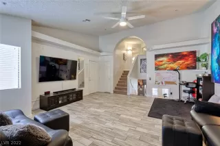 Photo #4: 2395694 Listing