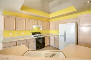 Photo #6: 2395720 Listing 