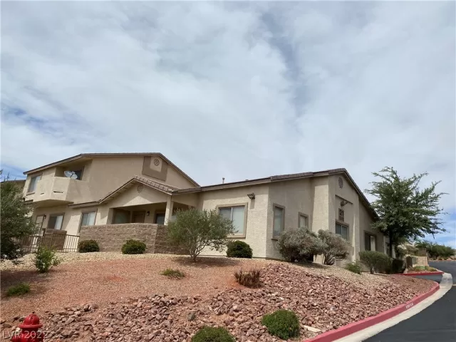 MLS: 2395722 Condo For Sale