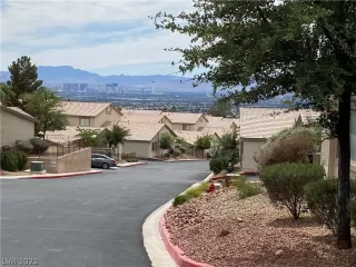 Photo #3: 2395722 Listing 