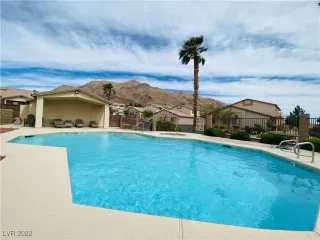 Photo #4: 2395722 Listing 