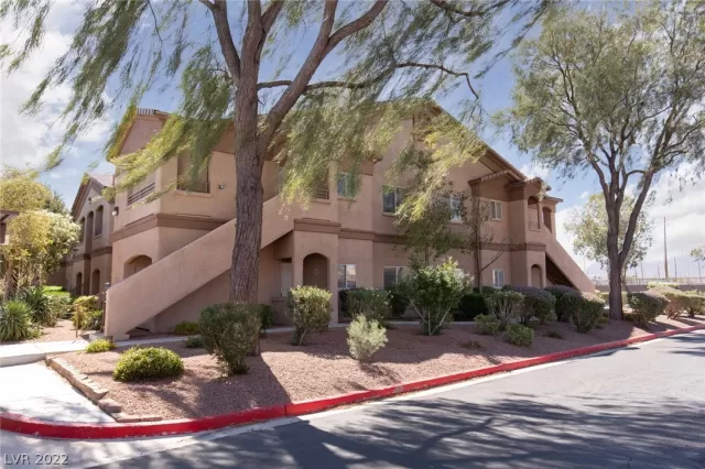 MLS: 2395752 Condo For Sale