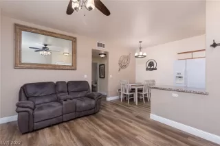 Photo #3: 2395752 Listing