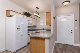 Photo #5: 2395752 Listing