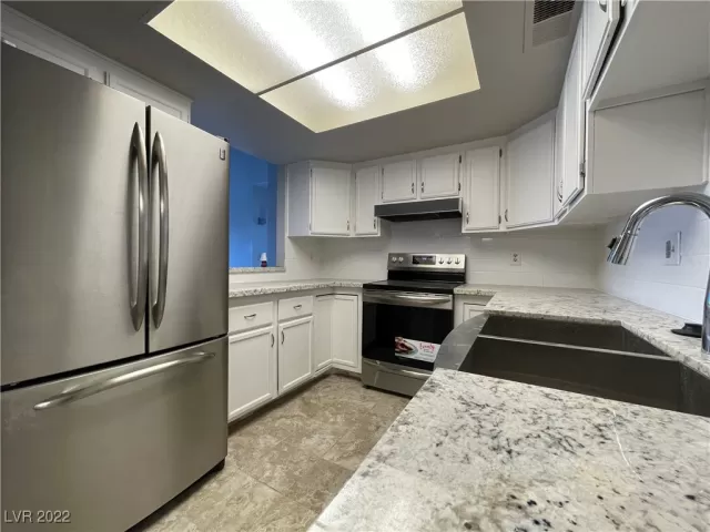 MLS: 2395756 Condo For Sale