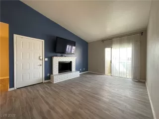 Photo #4: 2395756 Listing 