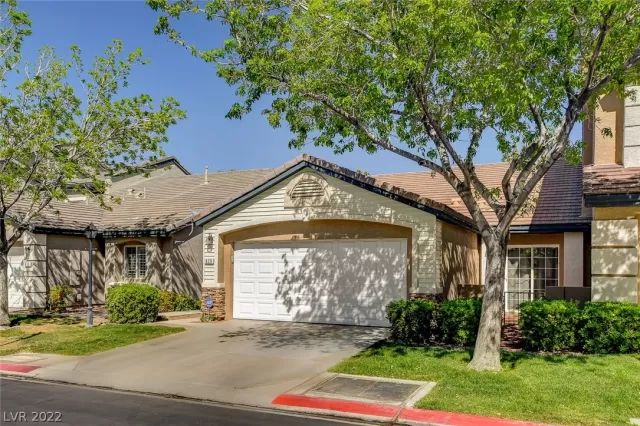 MLS: 2395757 Condo For Sale