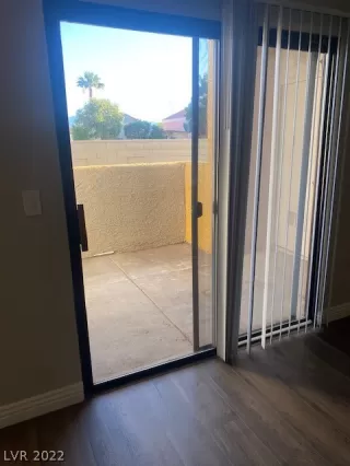 Photo #5: 2395771 Listing 