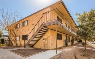 Photo #2: 2395780 Listing 