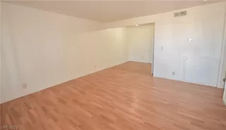 Photo #3: 2395780 Listing 