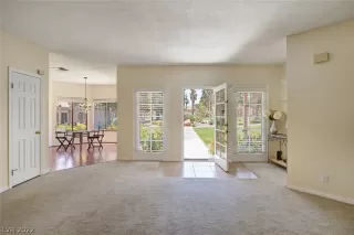 Photo #2: 2395783 Listing 