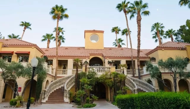 MLS: 2395829 Condo For Sale