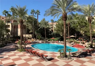 Photo #2: 2395829 Listing 