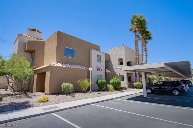 MLS: 2395842 Condo For Sale