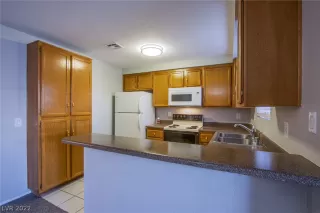 Photo #2: 2395842 Listing